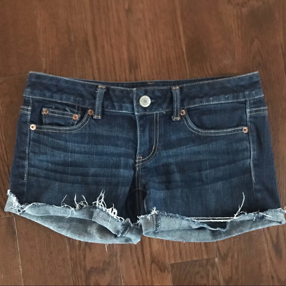 American Eagle low rise stretch denim shorts size 2